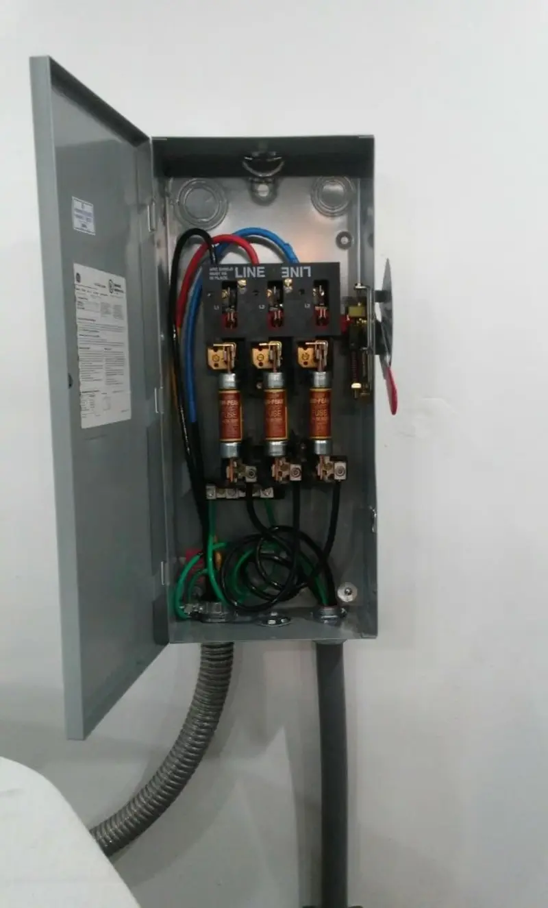 Three-phase disconnect switch installed for Smoke Detector Installation in Brooks